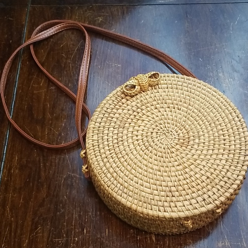 Round Bow Straw Bag